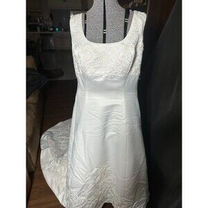 Early 2000's White Wedding Dress Size 12- 14